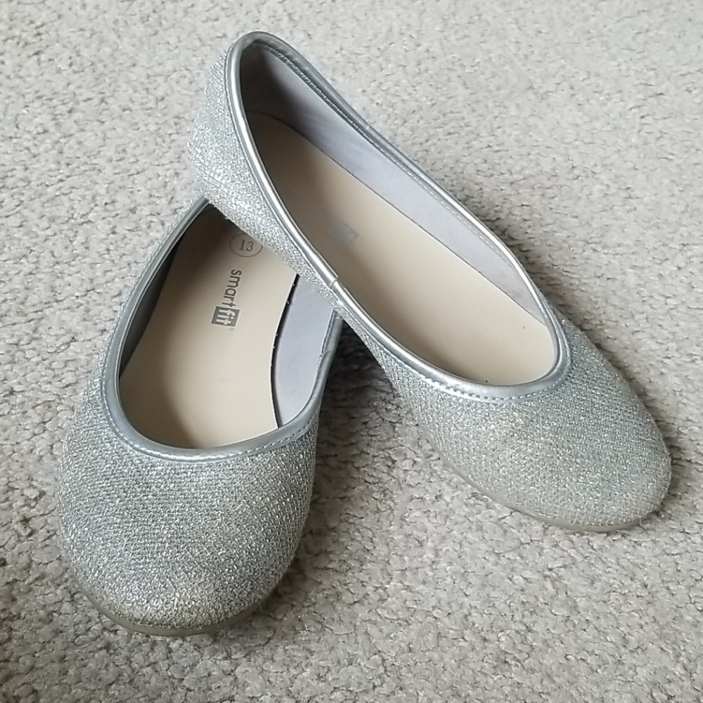 ❤ 4/$20 Smart Fit Silver Shoes